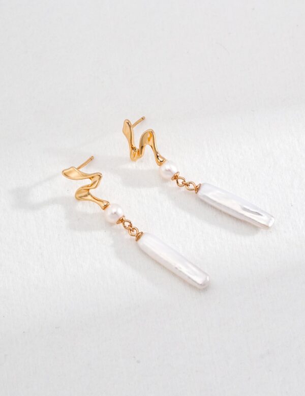 Natural pearl earrings 116251