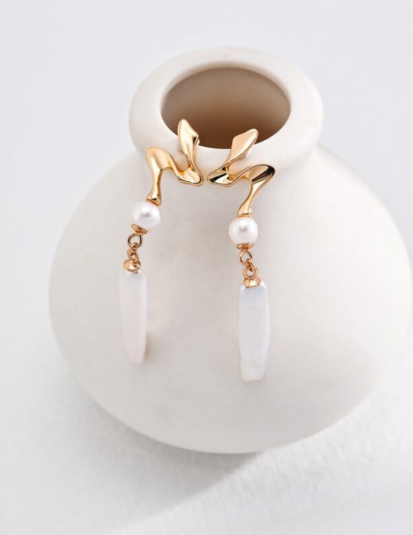 Natural pearl earrings 116251